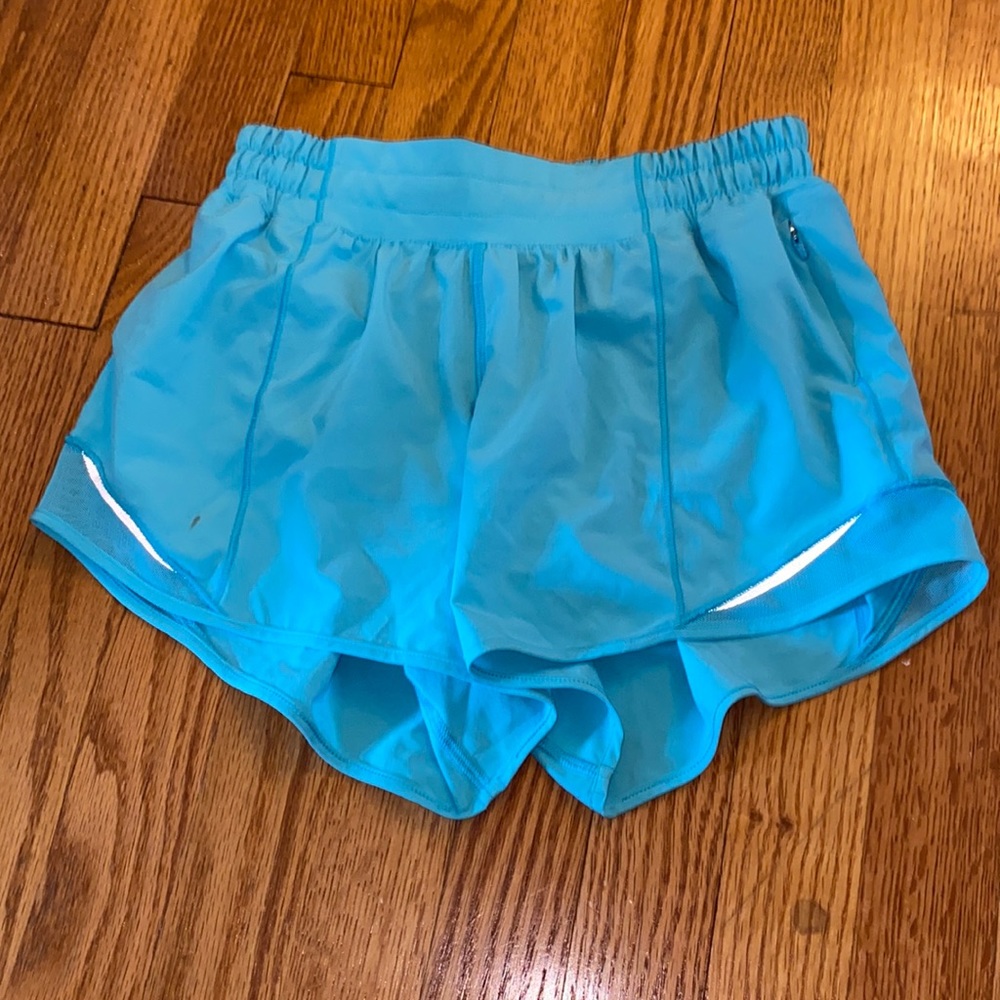 Lululemon Hotty Hot Low Rise Shorts